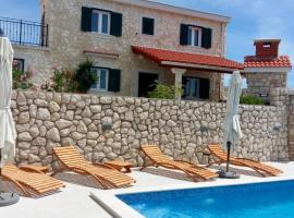 Villa Puntica with private heated pool, cottage in Zubovići