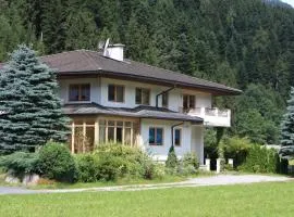 Landhaus Chalet Rosenrot