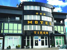 Motel Tiron, hotel near Železnička Stanica Čatići, Kakanj