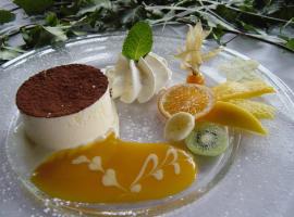 Hôtel Restaurant Schwarzbach, hotel v destinaci Dambach