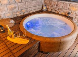 Jacuzzi - Flexible SelfCheckIns 20 - Zagreb - Luxury - Garage - Smart - Brand New - Apartments Repinc, hotel with jacuzzis in Zagreb