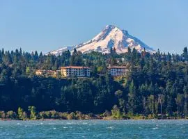 Columbia Cliff Villas