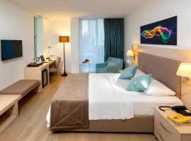 The Room Hotel & Apartments, hotel in Antalya