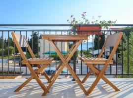 House Tina, hotel v destinaci Sveti Filip i Jakov