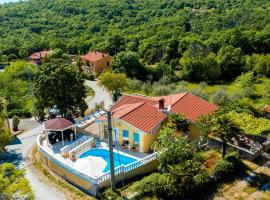 Villa Katarina, smještaj uz plažu u Labinu