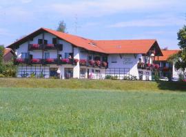 Pension an der Linde, hótel í Bad Birnbach