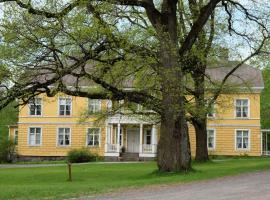 Tehtaan Hotelli, hotel cerca de Hill Side Golf & Country Club, Karkkila