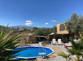 Treehouse ,Casa Arbol, with Spa, hotel di Algarrobo