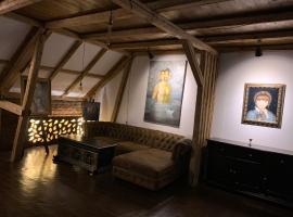Gallery Loft, hotel dekat Cozla, Piatra Neamt