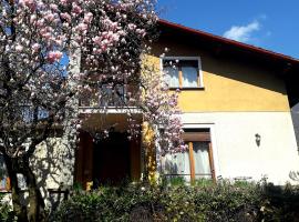 La Tana Rooms, hotel near Villa Balbianello, Lenno