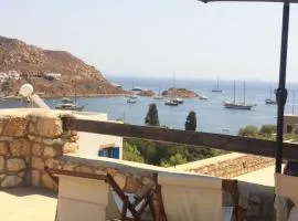 Patmos Quite and beautiful house
