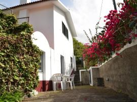 Casinha do Paiol, hotel u gradu 'Porto da Cruz'