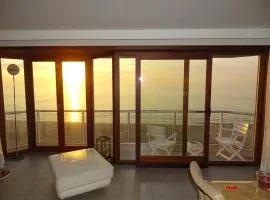 LUXURY APP, frontal sea View + south terrace + garage