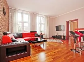 BaySide Apartments MainCity