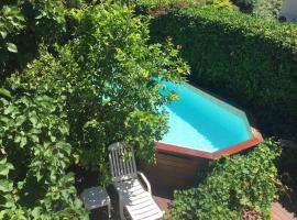 Villa 3 room AC private pool 1 parking 2 min beach by car, Hotel in Cannes