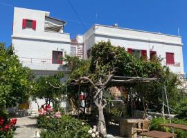 Anna Studio, serviced apartment in Katapola