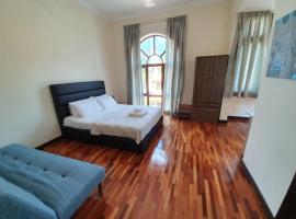 Eden Cosy Living, homestay in Batu Ferringhi