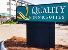 Quality Inn & Suites Everett, hotel cerca de Aeropuerto de Snohomish County (Paine Field) - PAE, 
