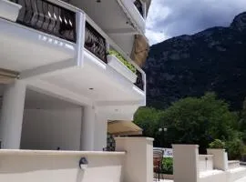 Studios Souropanis