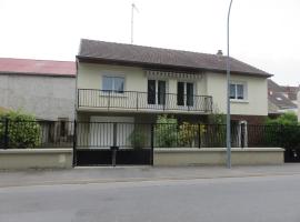 Viesnīca ar autostāvvietu Le gîte du Coche avec vue sur la Marne pilsētā Damery