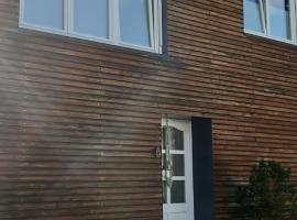 Gästezimmer Elly Dostert, ξενοδοχείο σε Trittenheim