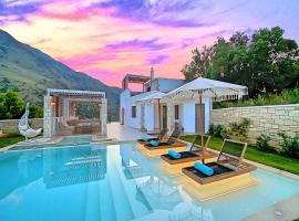 Blue Lake Villa Heated Pool, hytte i Georgioupoli