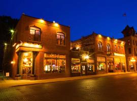 Celebrity Hotel, hotel v destinaci Deadwood