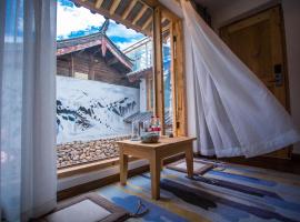 Lijiang Yunqi Holiday Guesthouse, habitación en casa particular en Lijiang