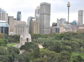 Accommodation Sydney - Hyde Park Plaza 38 College St Sydney