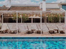 Oustau Camarguen Hôtel & Spa: Le Grau-du-Roi şehrinde bir otel