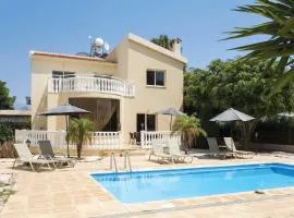 Villa Coral Bee - walking distance to Coral Bay Beach