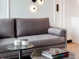 Deo Plaza Waterfront Luxury Apartments by Rent like home