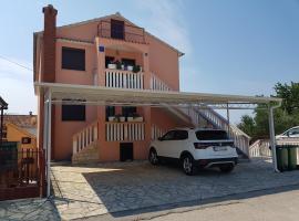Apartment Dragica, hostal o pensión en Sveti Filip i Jakov