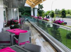 Hotel Afrodita -Valenii De Munte, family hotel in Vălenii de Munte