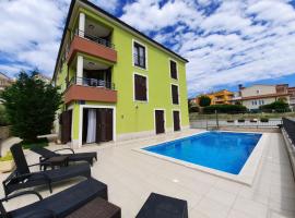Smaragdna Villa YourCroatiaHoliday, hotel v destinaci Premantura