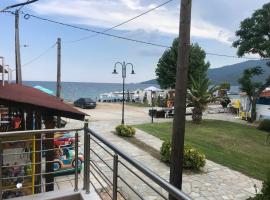 Luxurious Apartment Vrasna, cottage in Nea Vrasna