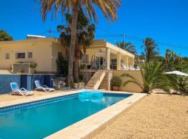 Beautiful Home In El Campello With Wifi, Outdoor Swimming Pool And Swimming Pool, hôtel à El Campello