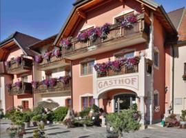 Hotel Gasthof Familie Czepl, hotel amb aparcament a Ernsthofen