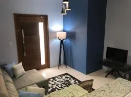 APTO completo, aconchegante e bem localizado