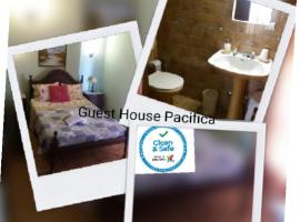 Guest House Pacifica, hotelli Quarteirassa
