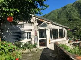 Jiufen Gourd Stone TreeHouse 137