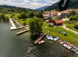 Al lago Guest House, hotel with parking in Revine Lago
