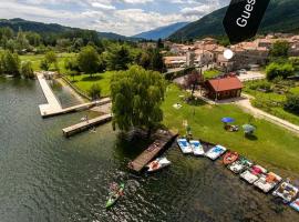 Al lago Guest House, lodging in Revine Lago