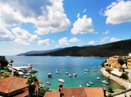 Apartment Angie - Intermezzo with sea view in center of Rabac, Hotel in Rabac