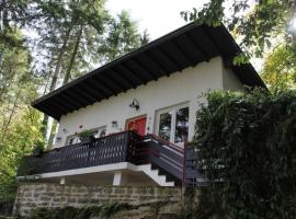 The Vianden Cottage - Charming Cottage in the Forest, semesterhus i Vianden