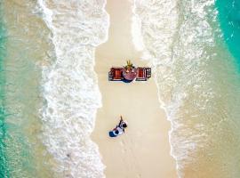 Escapism Maldives, hotel com estacionamento em Feridhoo