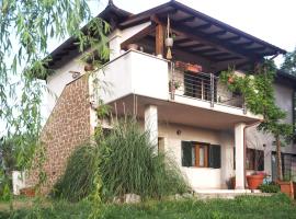 Lo scoiattolo, hotel a Cave