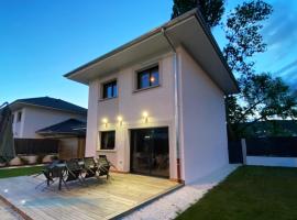 Aux Peupliers de Pradian - Alba, hotel i Bassens