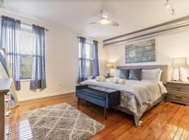 Luxury 1BR OLD CITY-KING BED Walk to Liberty Bell & Independence Mall - FREE PARKING!, apartment in Philadelphia