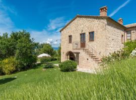 Borgo Fastelli - House in historical Borgo in Tuscany - Susino – hotel w mieście Sarteano